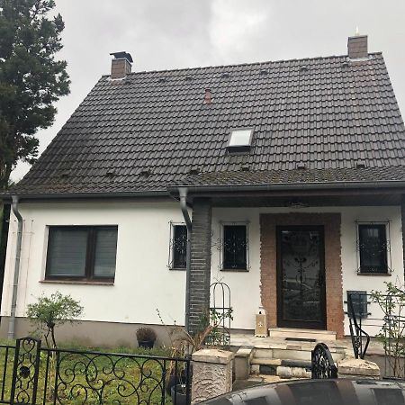 Souterrain Wohnung In Der Naehe Vom Duesseldorfer Flughafen Ratingen Ngoại thất bức ảnh