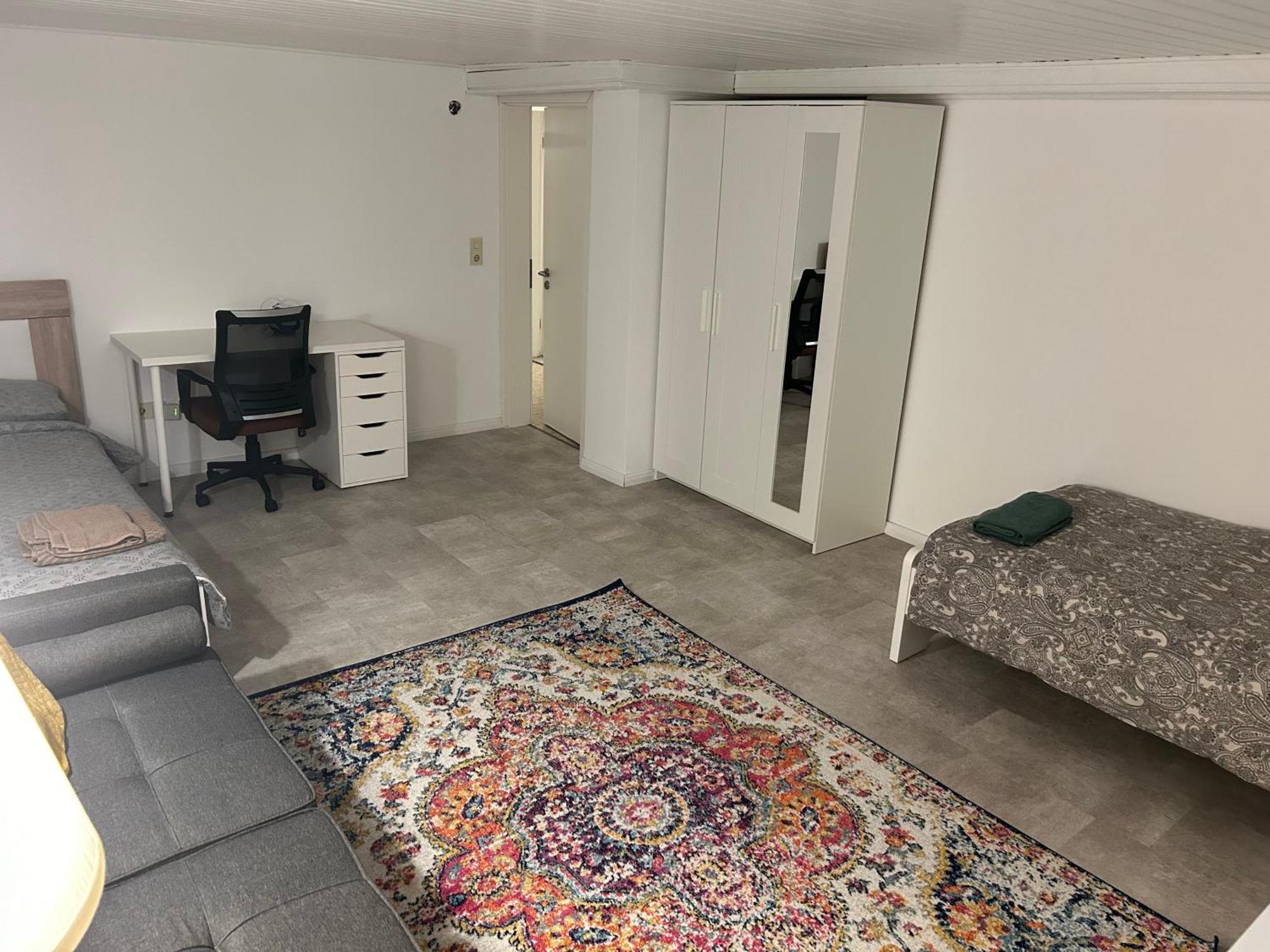 Souterrain Wohnung In Der Naehe Vom Duesseldorfer Flughafen Ratingen Ngoại thất bức ảnh
