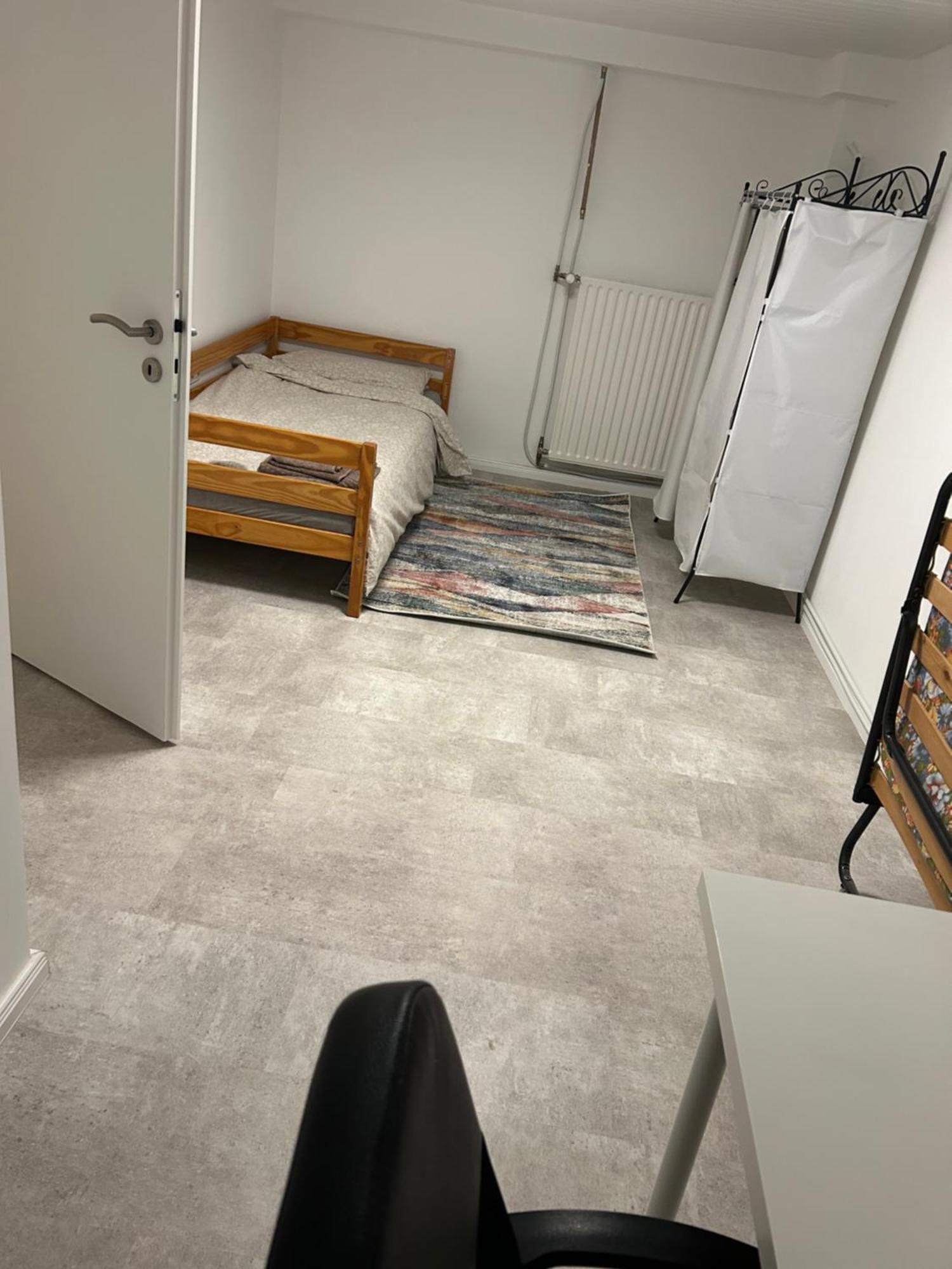 Souterrain Wohnung In Der Naehe Vom Duesseldorfer Flughafen Ratingen Ngoại thất bức ảnh